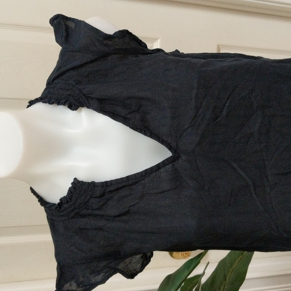 Old Navy Women's Black Cap Sleeve V-Neck Top Size XS - Picture 2 of 7
